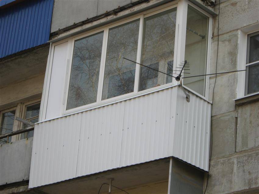 Остекление балконов и лоджий: возникающие трудности и юридические аспекты | суперриэлт