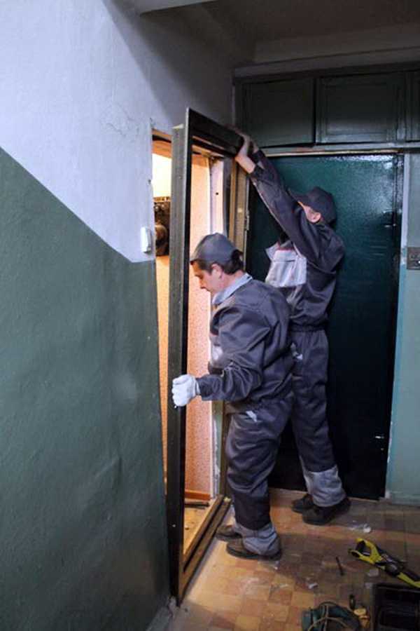 На каком этапе ремонта нужно устанавливать входную дверь