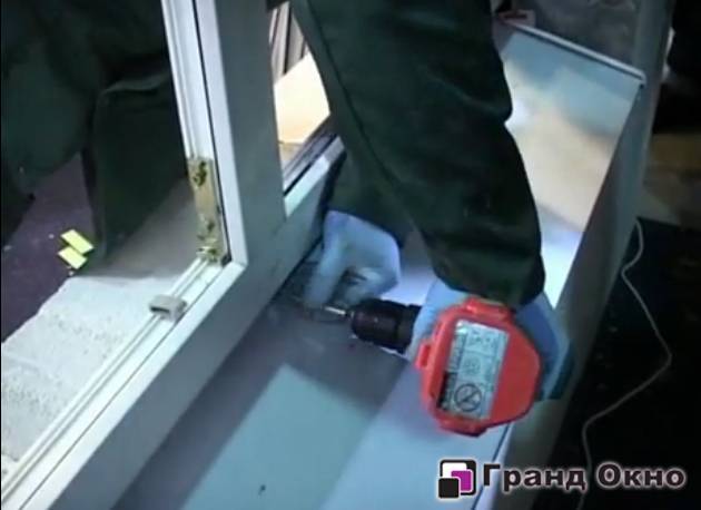 Как вставить окна в доме из пеноблоков. как установить пластиковое окно самому