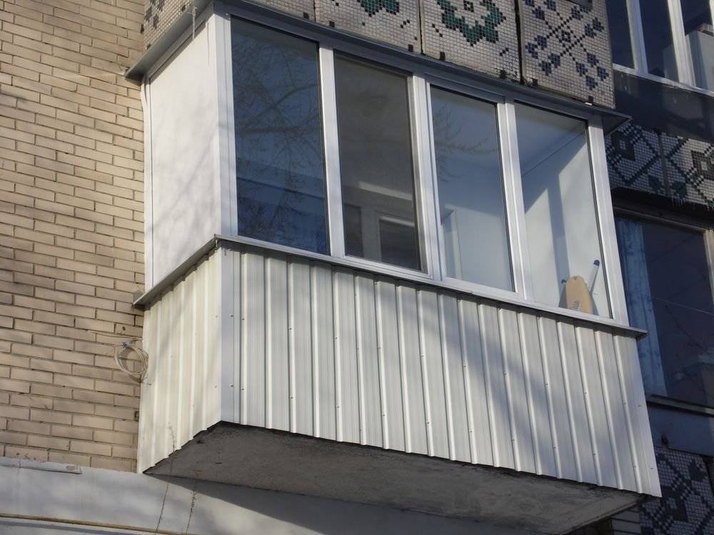 Как сделать обшивку балкона профнастилом своими руками? пошагово +видео