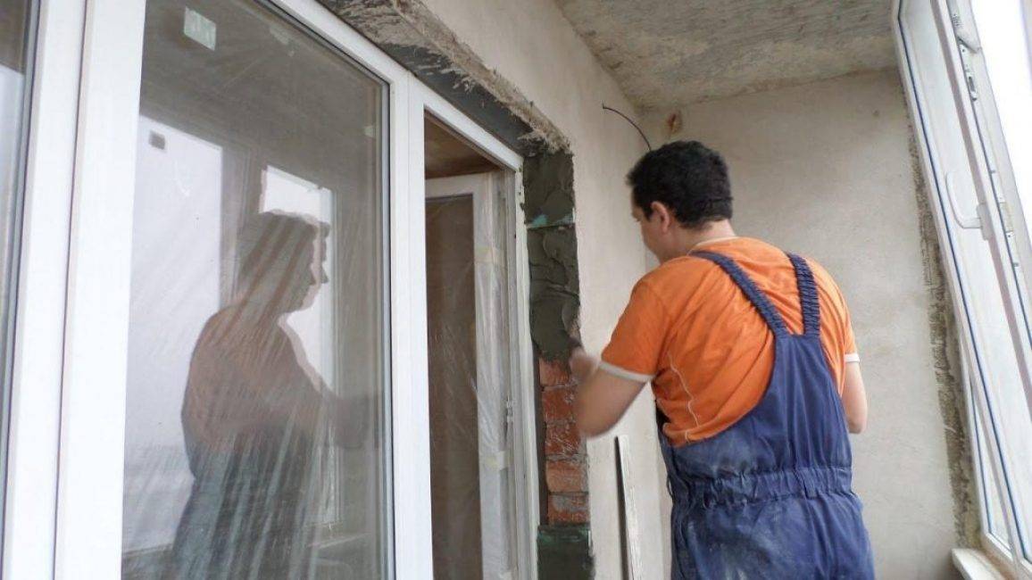 Как зашпаклевать откосы на окнах своими руками