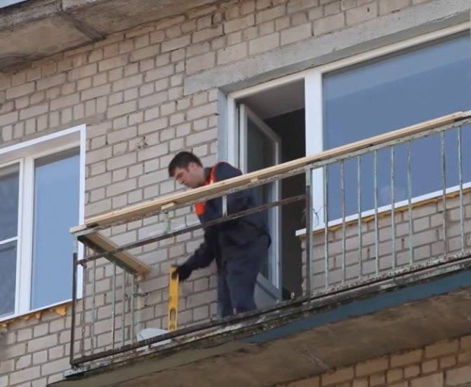 Как обшить балкон сайдингом своими руками. пошаговый процесс с фото и видео