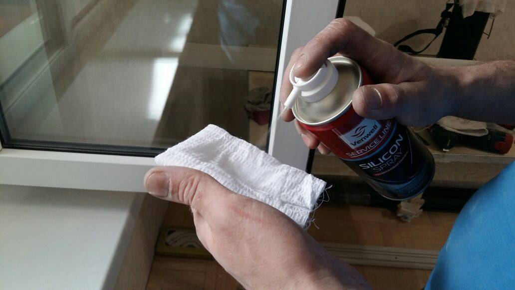 Чем смазывать пластиковые окна, чтобы не скрипели - лучшие смазки