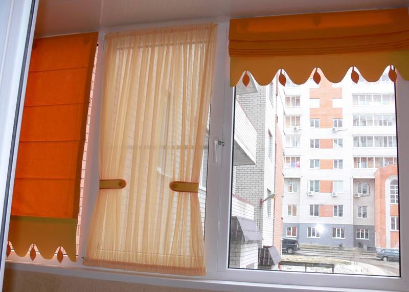 Шторки на окна в квартире - защита от солнца, солнцезащитная шторка рулонная на пластиковые, жалюзи для затемнения, светозащитные