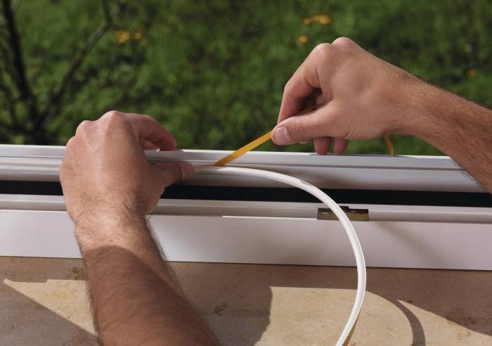 Замена резинок на пластиковых окнах своими руками: как самому поменять уплотнитель, видео