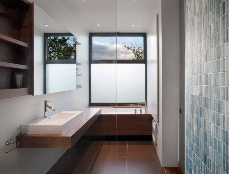 Ванные комнаты с окном