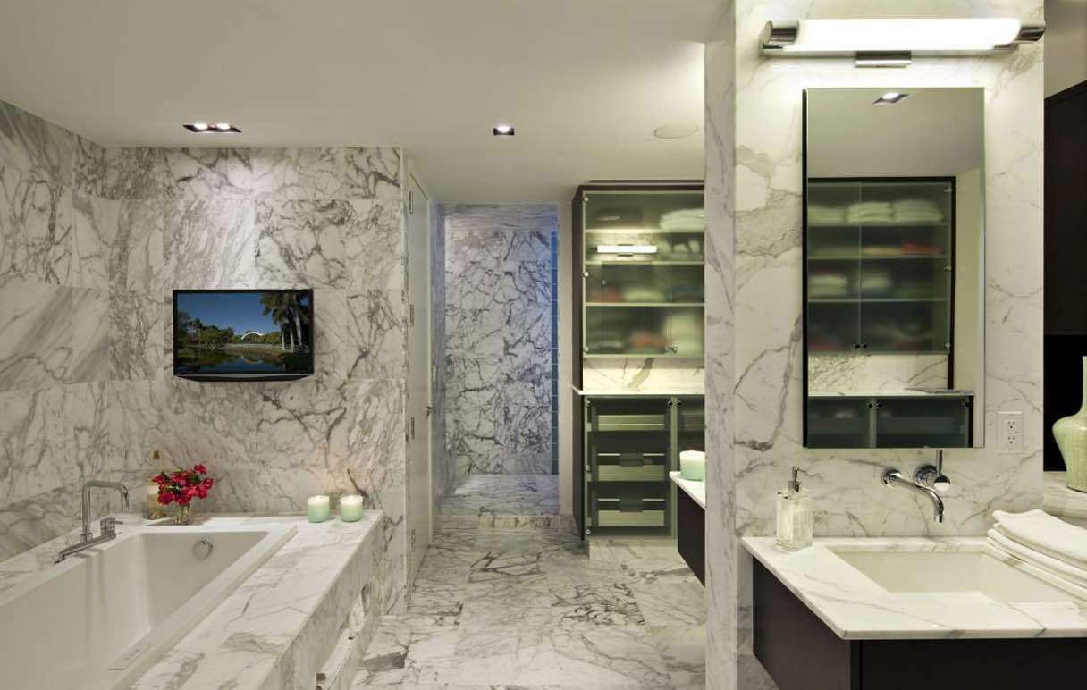 Ванная комната под мрамор. обзор современных интерьеров и рекомендации по выбору материала