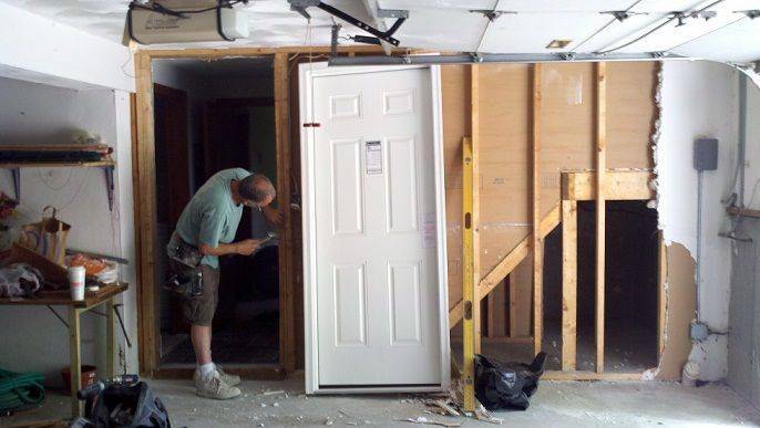 На каком этапе ремонта устанавливают скрытые межкомнатные двери?