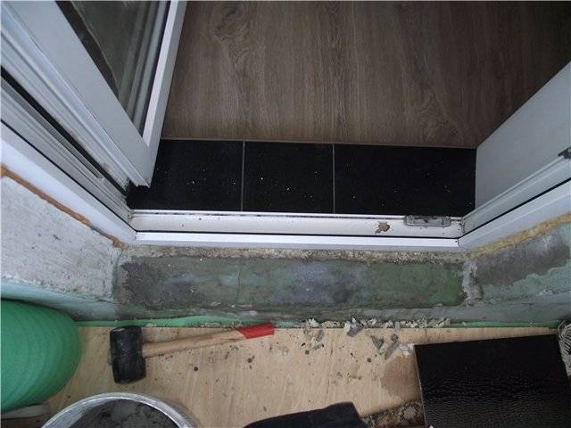 Из чего можно сделать красивый порог на балкон своими руками