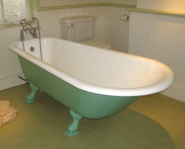 Краска для чугунной ванны: как покрасить в домашних условиях