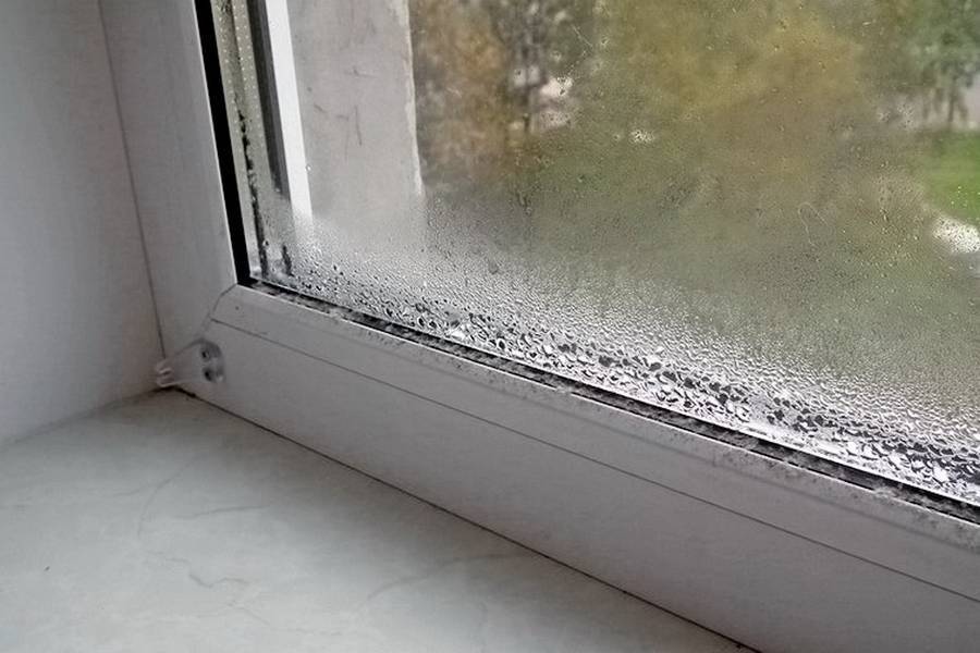 Чем обработать окна чтобы не потели
