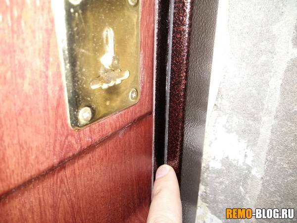 Как утеплить металлическую входную дверь своими руками?
