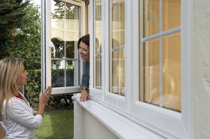 Какие окна лучше ставить в частный дом - советы специалиста
