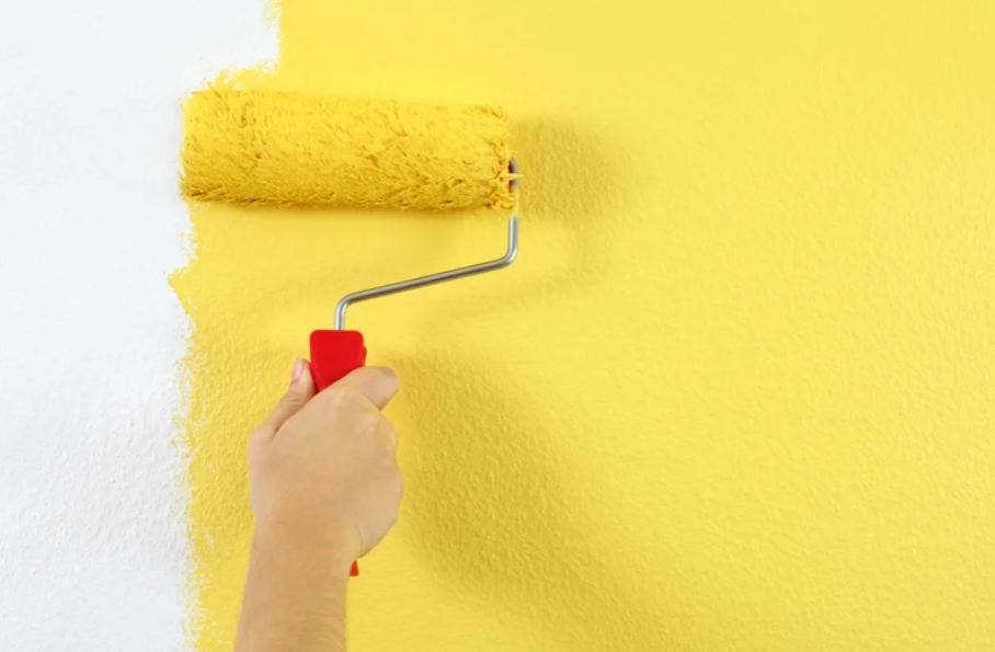 Обои или краска для стен: что лучше, дешевле