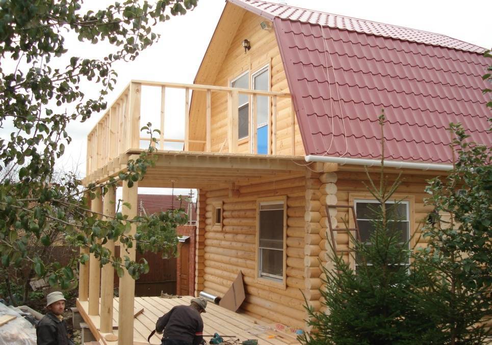 Балкон в частном доме: как сделать своими руками в загородном или деревянном доме