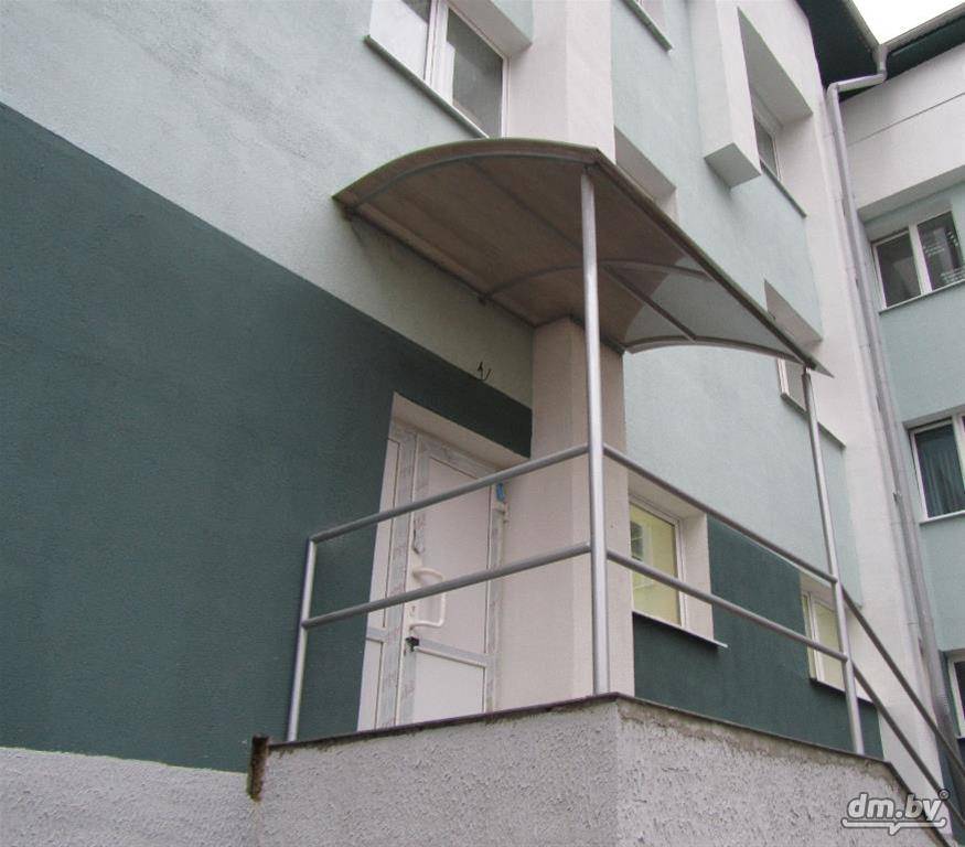 Козырек на балкон: виды, формы, материал, особенности установки | дом мечты