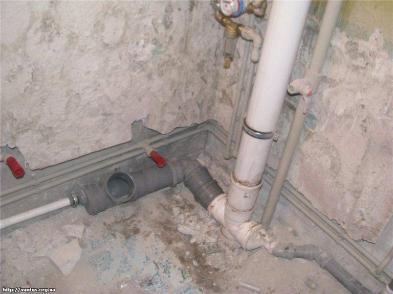 Подбираем водопроводные трубы для квартиры