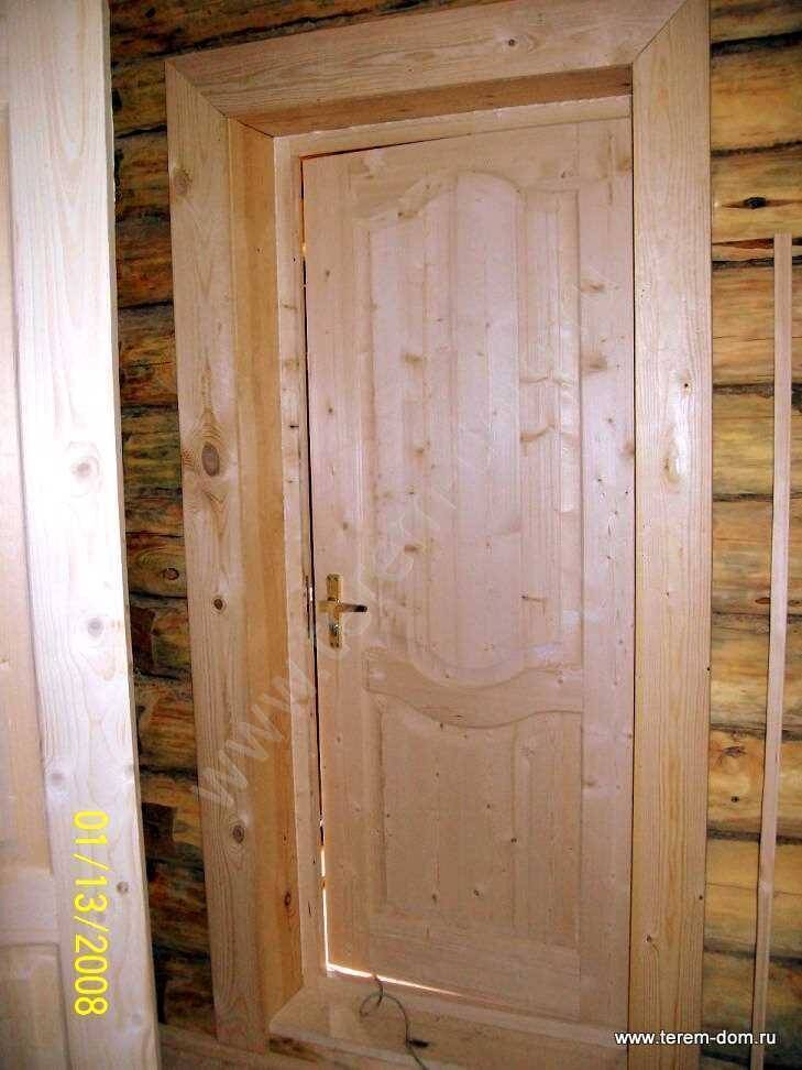 Как установить двери в деревянном доме