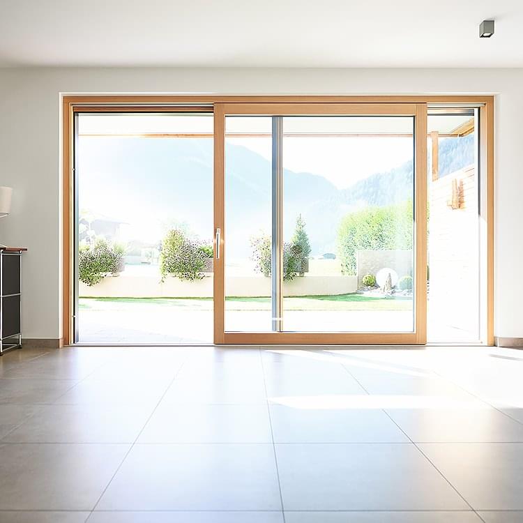 Какие выбрать панорамные двери для частного дома