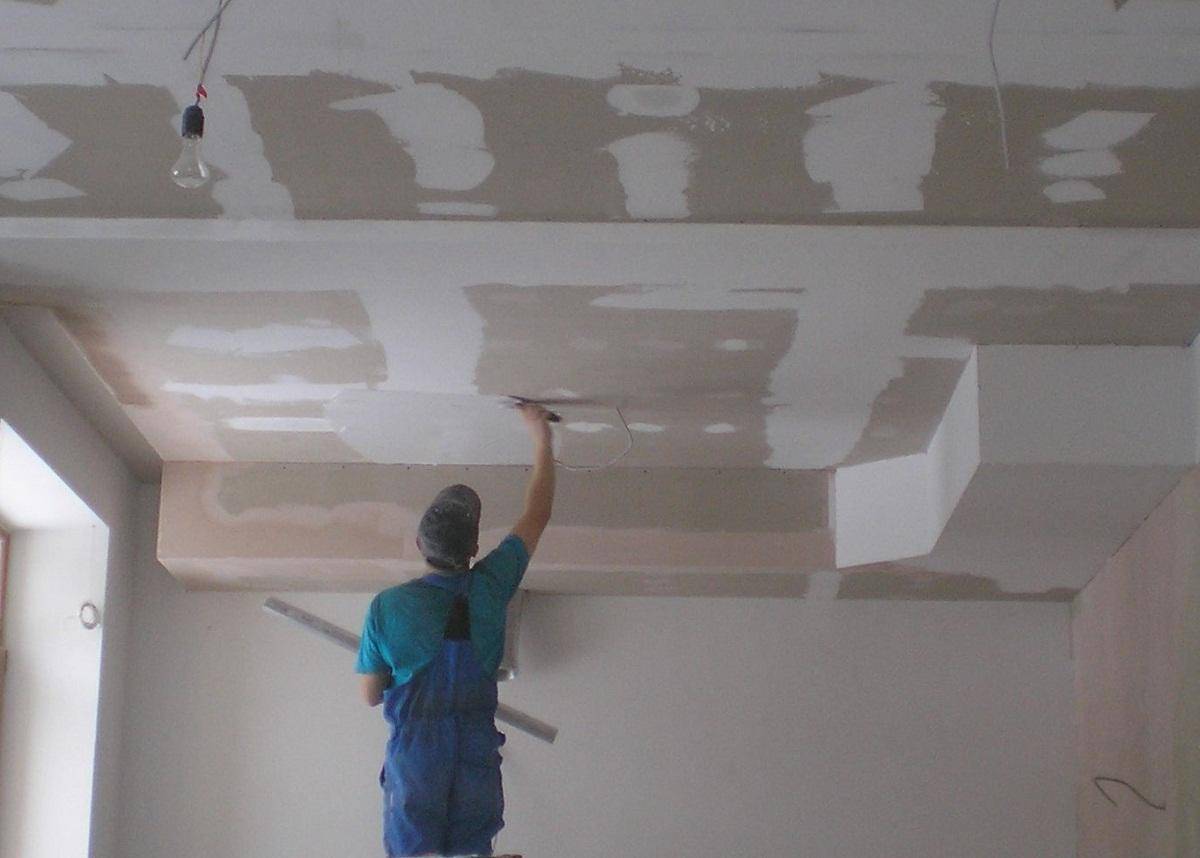 Как выровнять потолок своими руками - технология процесса