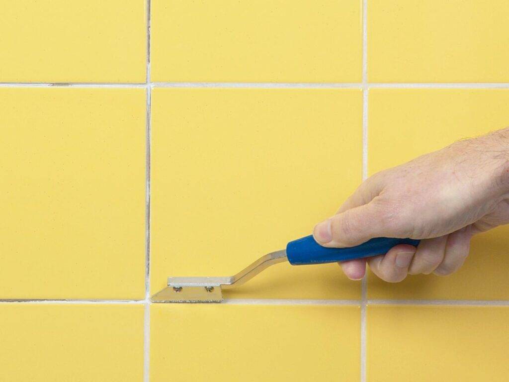 Как обновить швы между плиткой в ванной — чистка, подкрашивание и замена затирки