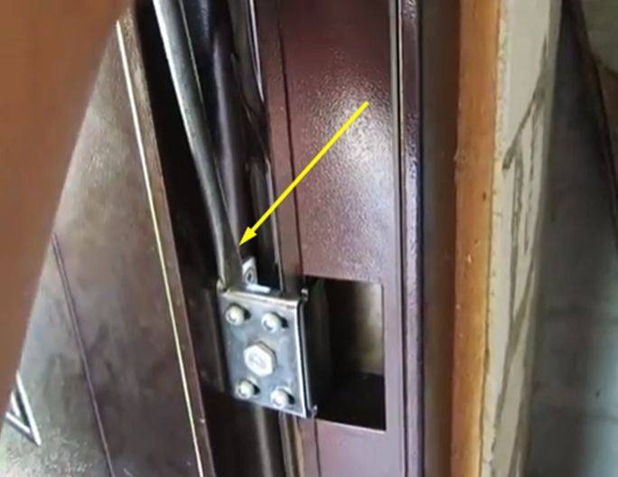 Почему скрипят металлические двери, что делать, если скрипит входная дверь