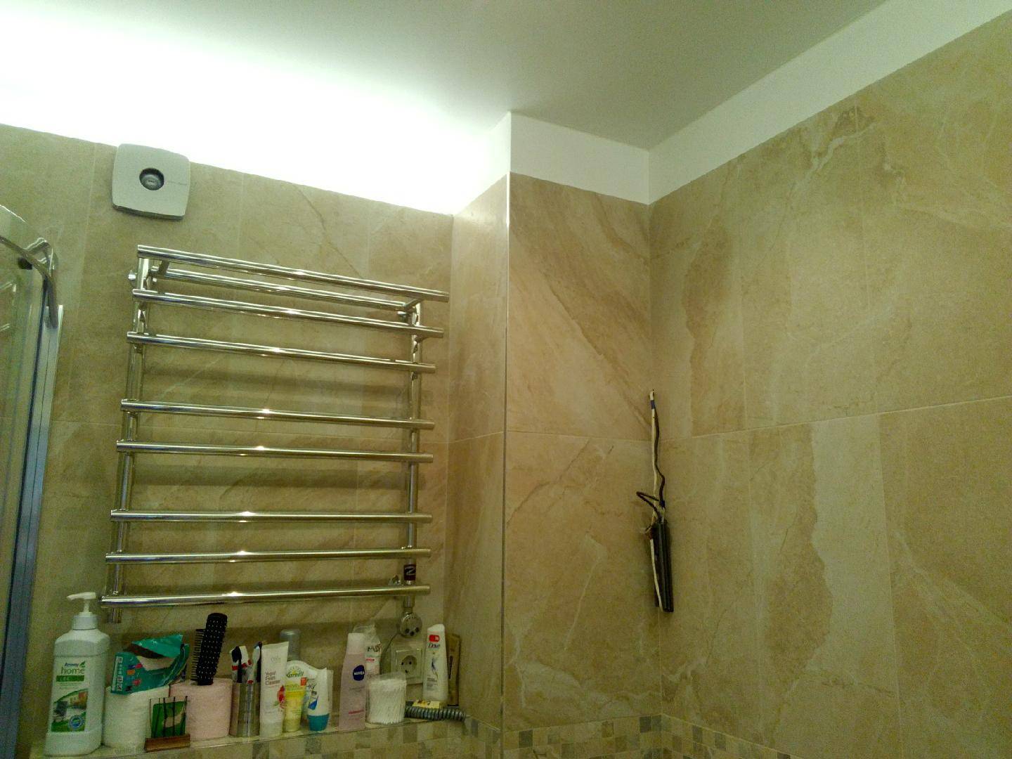 Стены в ванной из гипсокартона - это вполне реально. достаточно соблюсти ряд рекомендаций и нареканий не будет в течение многих лет