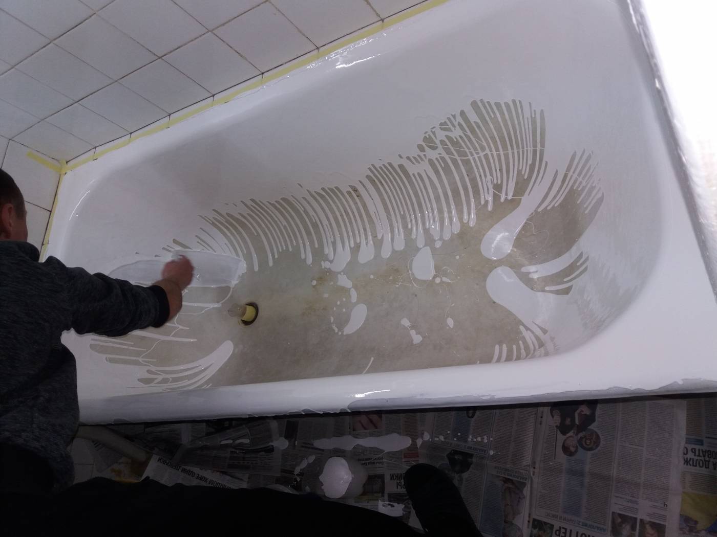 Как покрасить ванну жидким акрилом: инструкция - 1000sovetov.ru