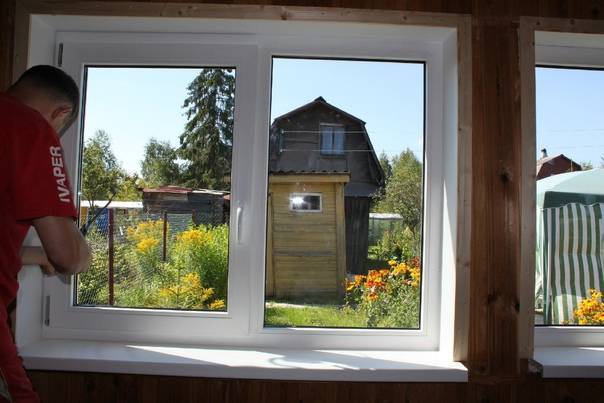 Окна для дачного дома: выбор, установка окон и откосов