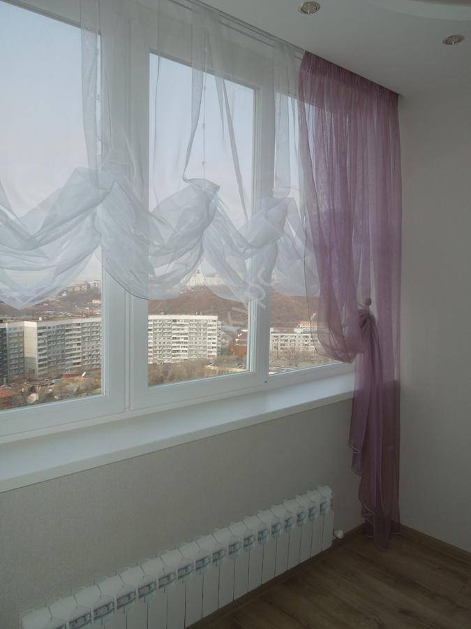 Как выбрать шторы на балкон для удобства и защиты от солнца