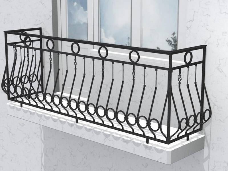 Перила на балкон — важная составляющая балконных ограждений