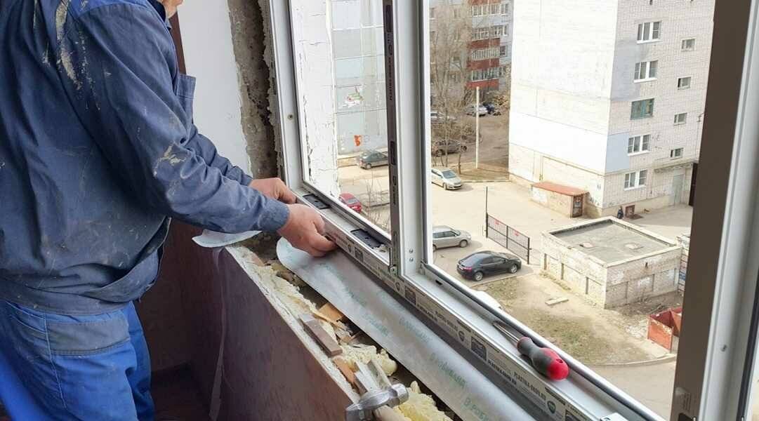 Как правильно запенивать окна и откосы