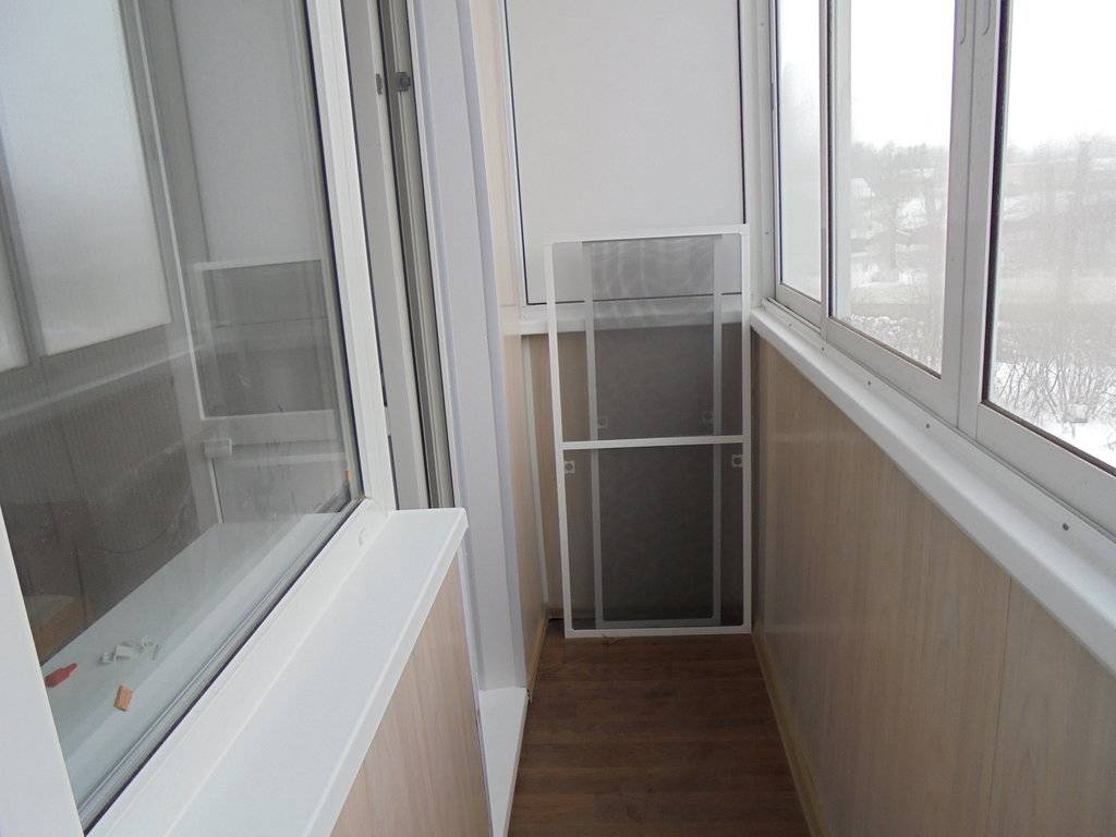 Как утеплить раздвижные окна на балконе? - делаем сами