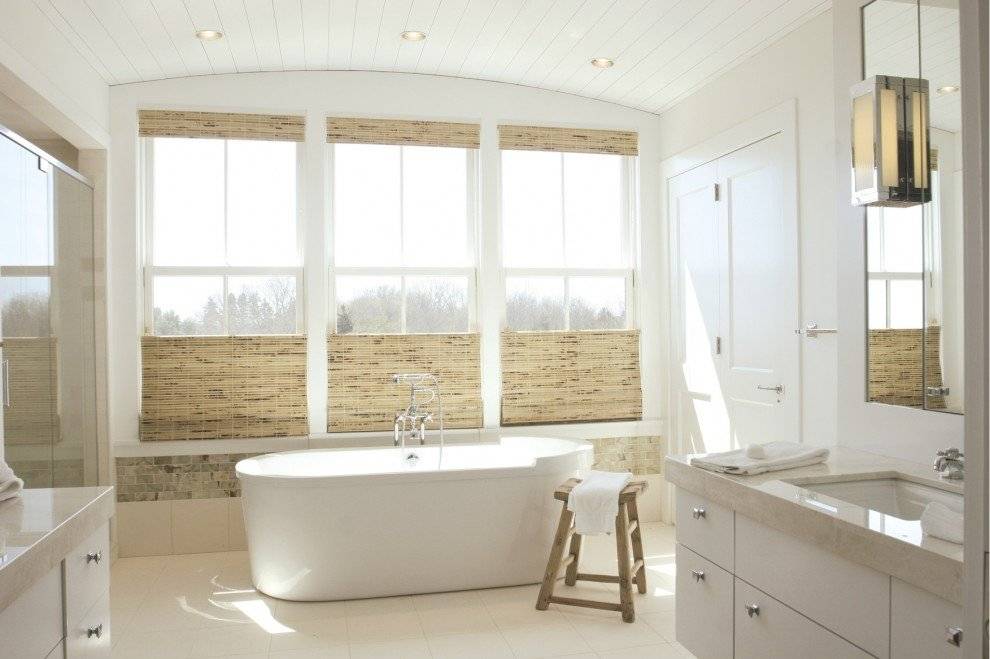 Ванная комната с окном: как декорировать, в каком стиле оформить, как победить конденсат