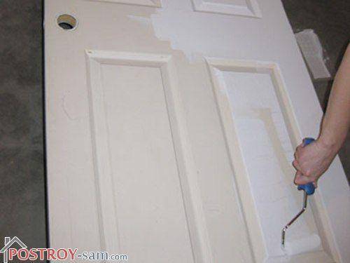 Как покрасить старые двери межкомнатные — расписываем во всех подробностях
