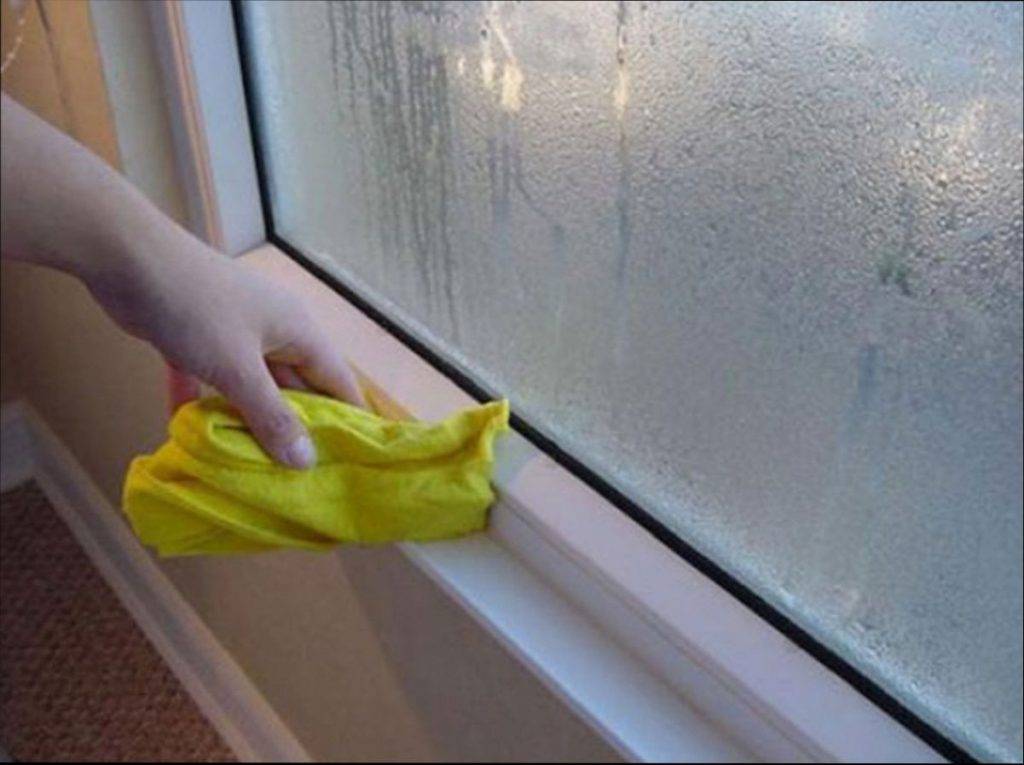 Что делать если потеют пластиковые окна в доме изнутри — народное средство