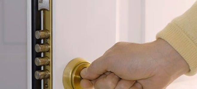 Как закрыть дверь без ключа  популярные способы и советы – первый дверной