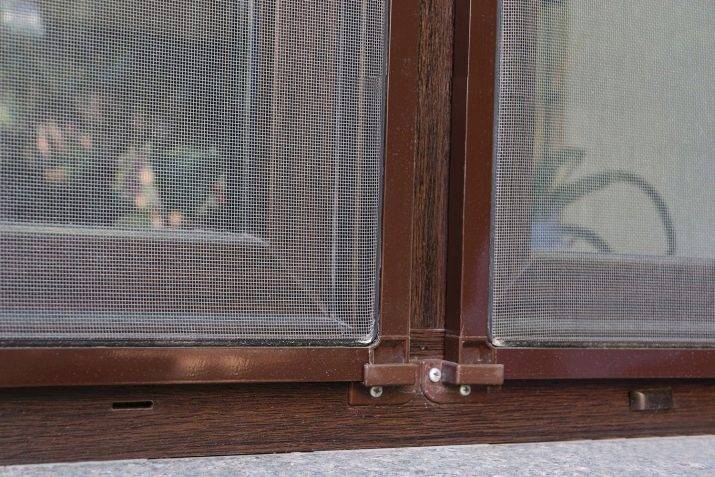 Москитная сетка на пластиковые окна. виды сеток, комплектующие, профиль. оборудование для производства москитной сетки