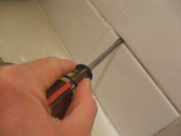 Чем отмыть плитку от затирки после ремонта: удаляем засохшую затирку с пола и стен в домашних условиях, обзор эффективных средств