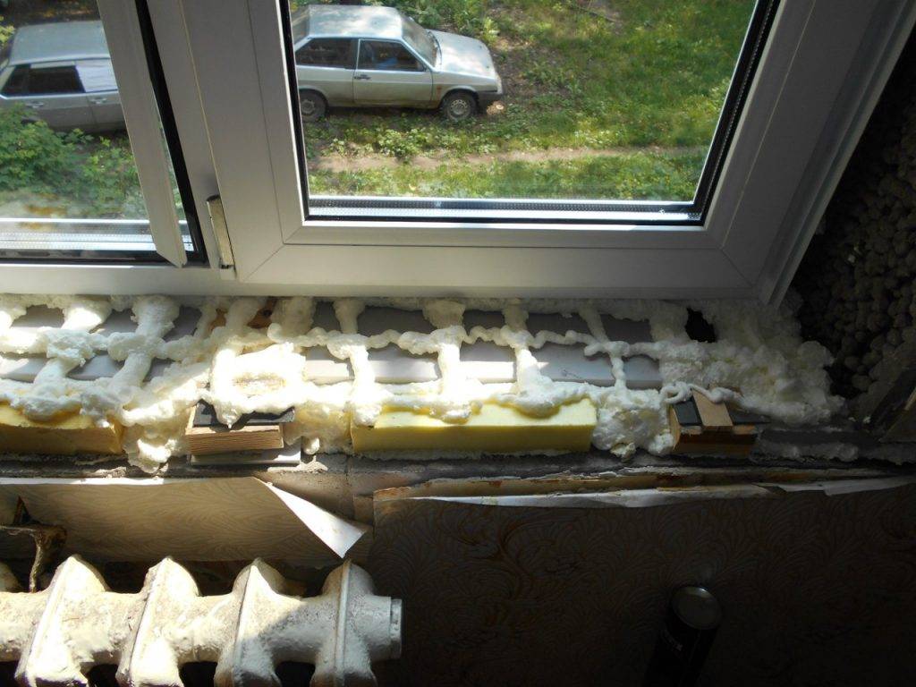 Дует с подоконника пластикового окна что делать. как утеплить пластиковые окна на зиму – технология утепления снаружи и изнутри