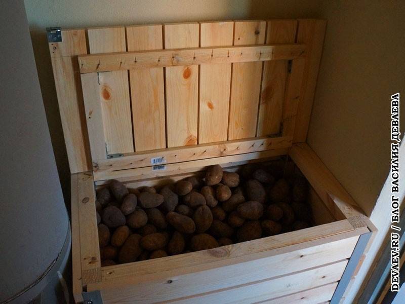 Как хранить картофель на балконе зимой