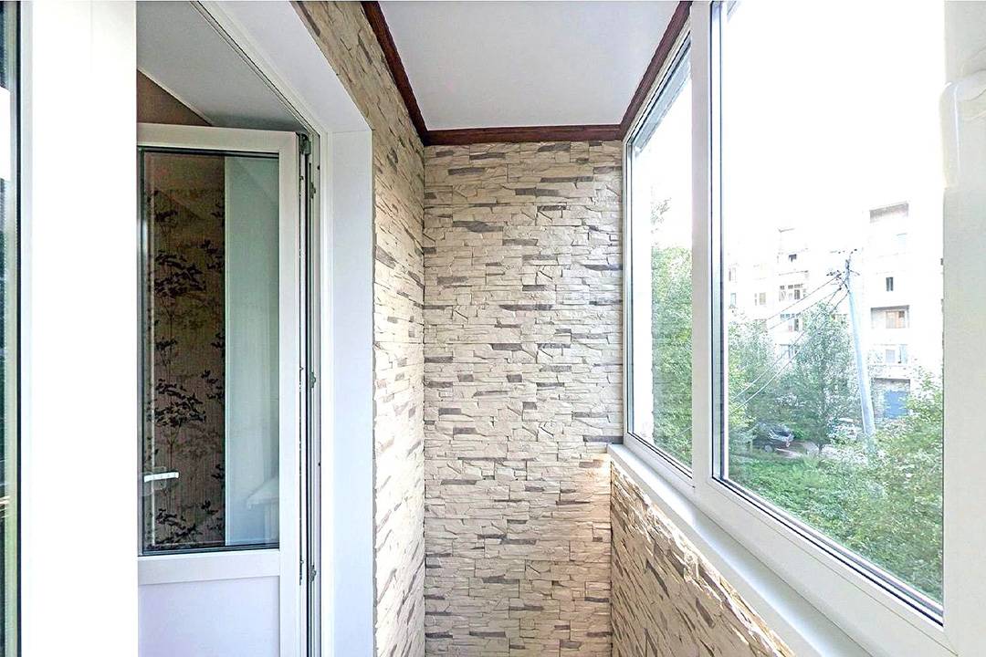 Отделка балкона камнем: современные идеи дизайна и технологии отделки балкона (155 фото)
