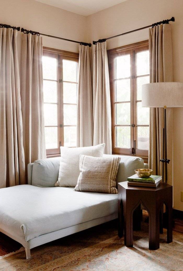 Дизайн окна в спальне - 100 фото лучших идей по оформлению окна в спальне