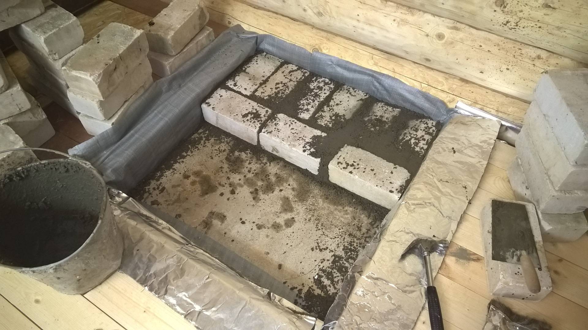 Фундамент под печь из кирпича