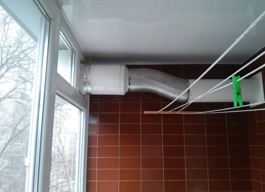 Как сделать вентиляцию на балконе