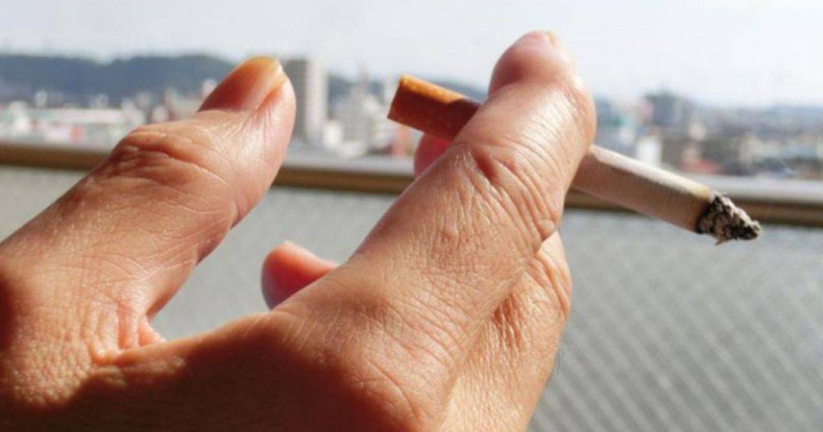 Можно ли курить на балконе своей квартиры
