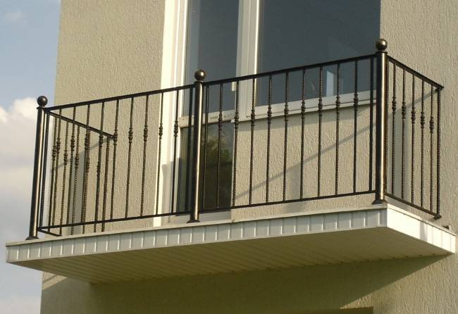Ограждения балконные и лоджий из металла, высота перила