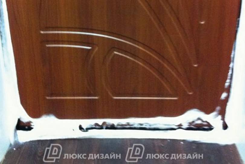 Как избежать промерзания входной двери? - mebitex.ru