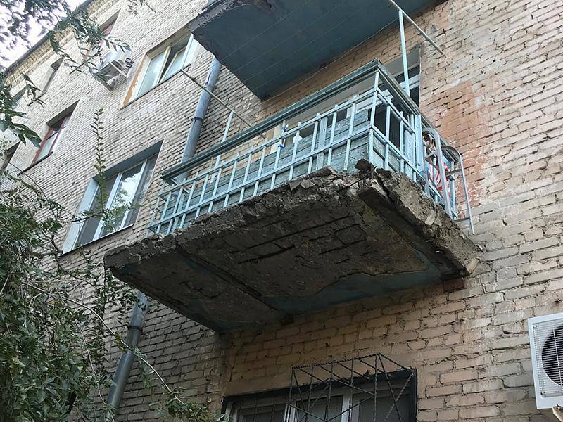 Кто должен ремонтировать балкон