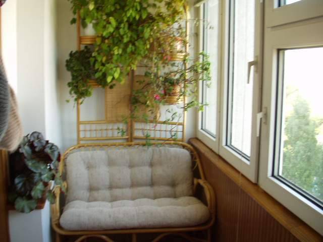 Как сделать диван на балкон своими руками: пошаговая инструкция